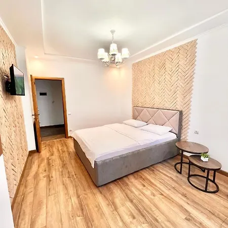 шевченка 60, семицвіт Apartment