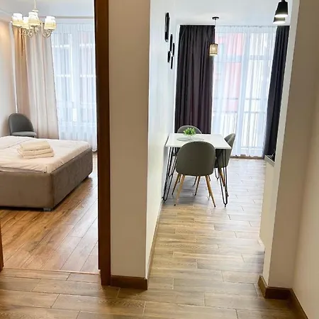 шевченка 60, семицвіт