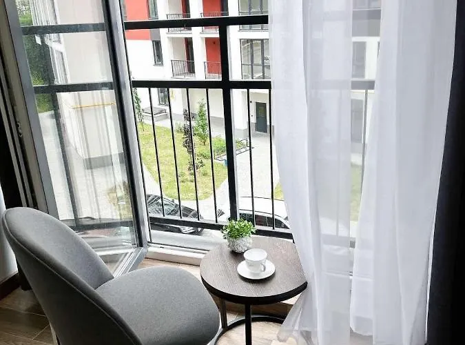 Apartment шевченка 60, семицвіт *